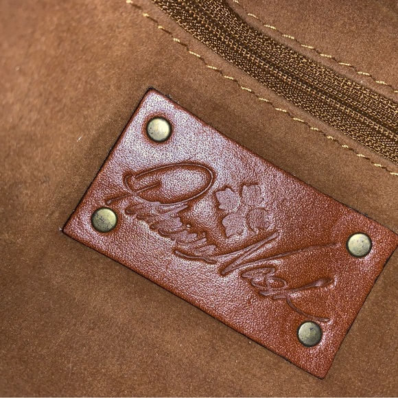 Leather medium sized Patricia Nash crossbody handbag - Picture 4 of 4